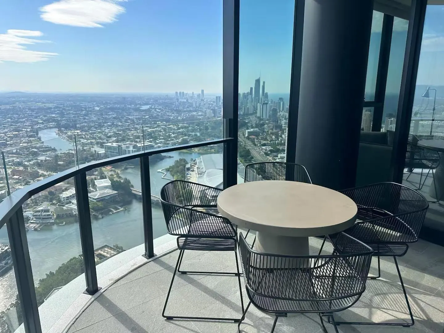 Aparthotel Azure Skyline Casino Residences Gold Coast